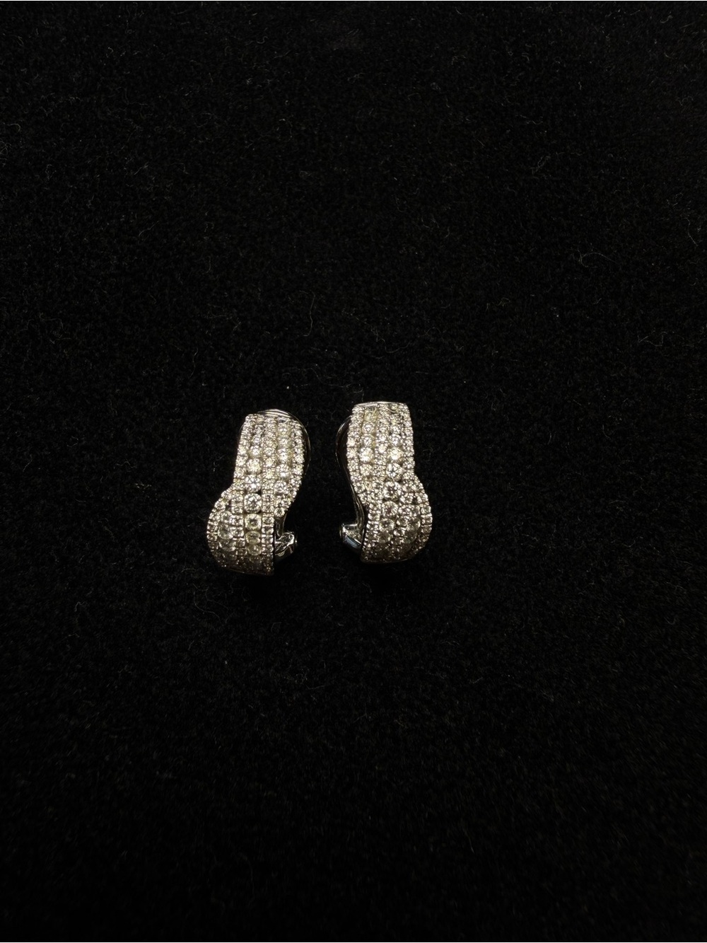 Bony Levy Sparkling Diamond Pave Hoop Earrings - 18k White Gold